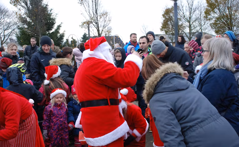 Sidste år kom julemanden forbi, da vi kaldte på ham - skal vi prøve igen i år