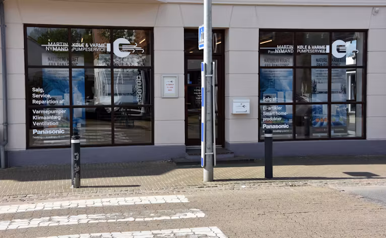 Køle & Varmepumpeservice lige overfor JA Sko
