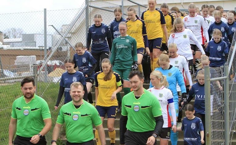 Helle FC Piger klar til indløb på Vestjysk Bank Stadion